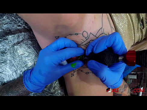 ❤️ Si Sully Savage adunay tattoo sa iyang clitoris Fucking sa ceb.3dhentaix.ru ❌️