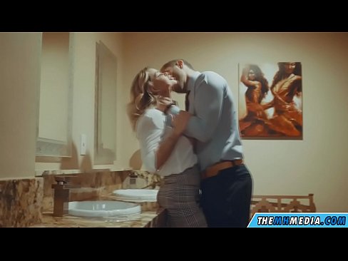 ❤️ Kung ang usa ka busty blonde naghaylo kanimo sa usa ka publiko nga kasilyas Fucking sa ceb.3dhentaix.ru ❌️